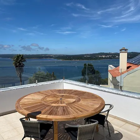 Villa With Stunning Lagoon Views Nadadouro